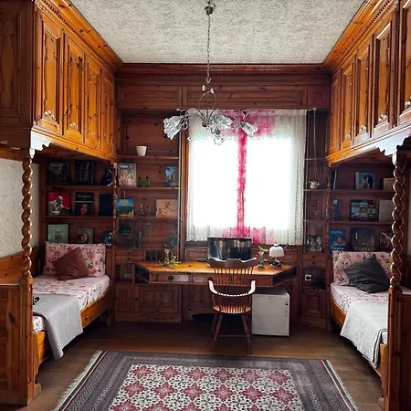 Rousseau'S Apartment-3
